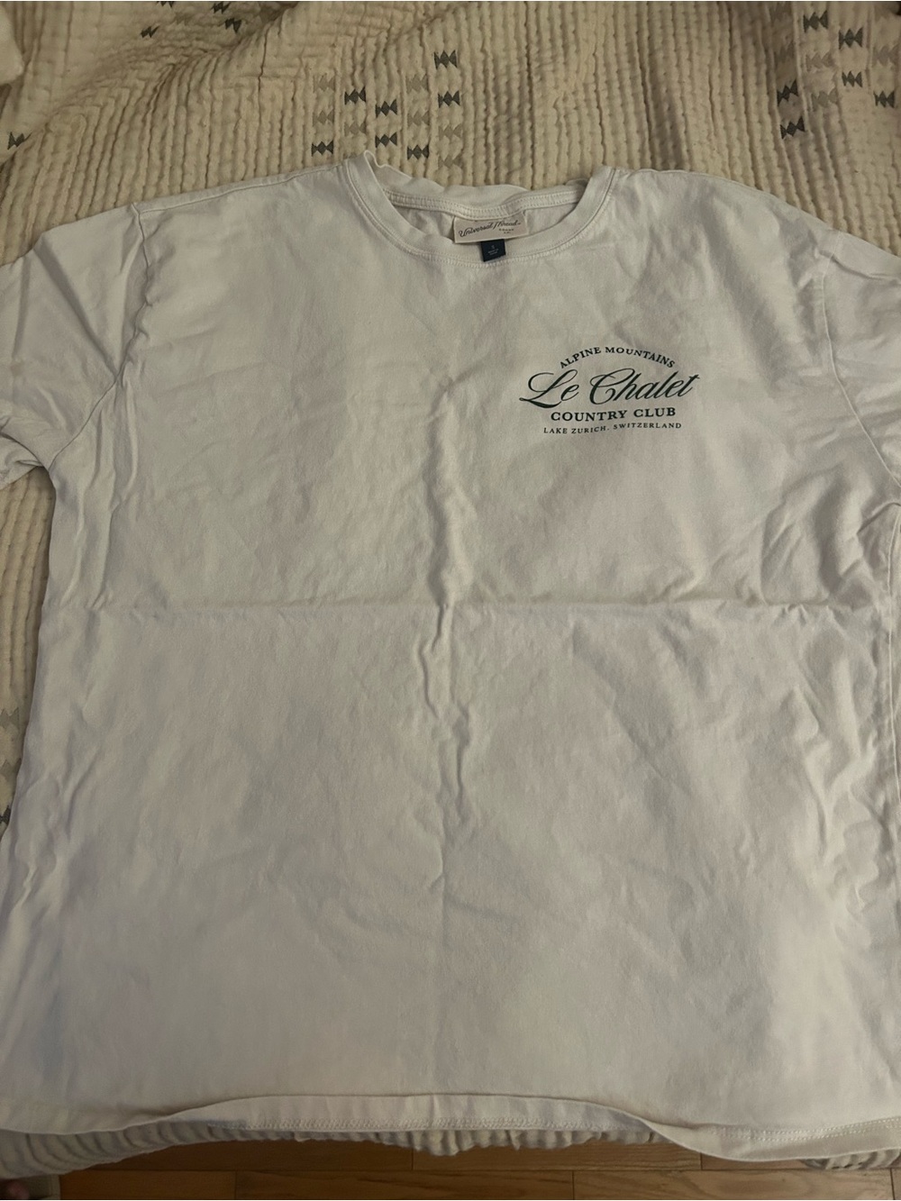 Universal Thread White Graphic Crewneck Tee